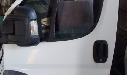 Дверь передняя левая Peugeot Boxer II 2012