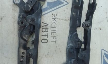 Петли капота BMW 7 серия F01/F02/F04 2010