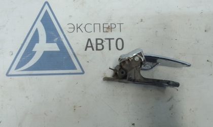 Ручка двери внутр права Hyundai Sonata4 Рест 2004