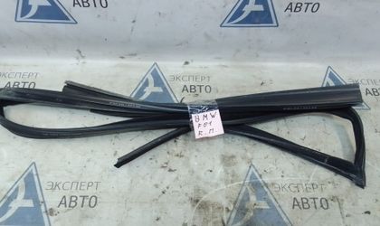 Уплотнитель двери ПП BMW 7 серия F01/F02/F04 2010