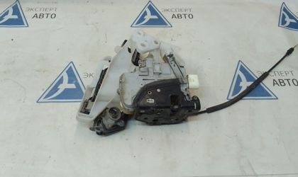 Замок водительской двери Volkswagen Passat B6 2010