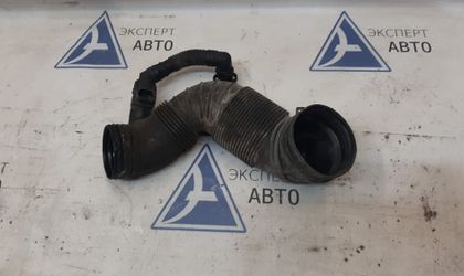 Патрубок воздушного фильтра Volkswagen Passat B6