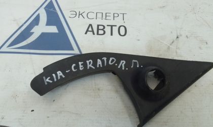 Накладка двери  правая Kia Cerato I Рест 2007