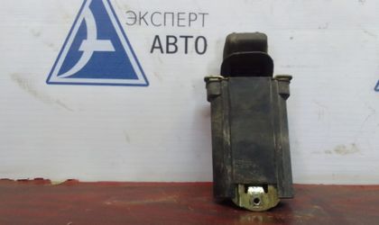 Ограничитель задней двери ЗП Mercedes(W210S210) 