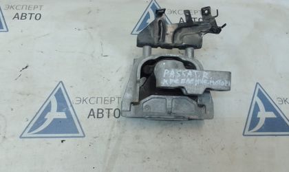 Опора двигателя правая VW PassatB6(2005—2010)2010