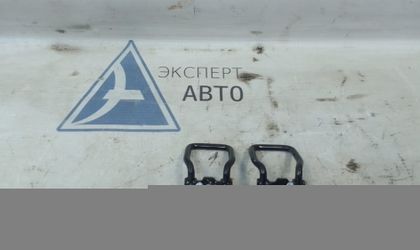 Петля спинки заднего сиденья Kia Cerato I 2006