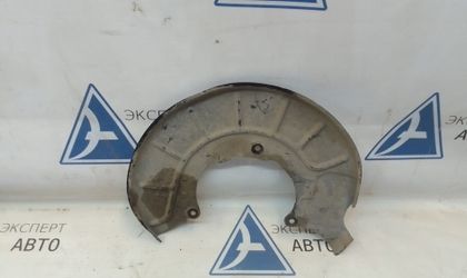 Кожух тормозного диска ПП VW Passat B6  2010