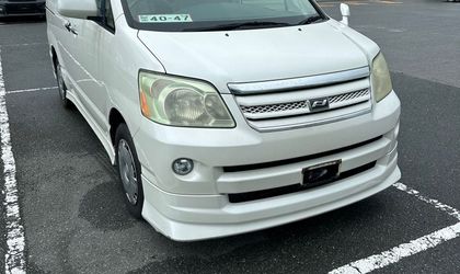 Toyota Noah I (R60) 2005