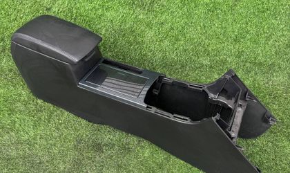 22 Подлокотник центральный Mazda Atenza GH5FS