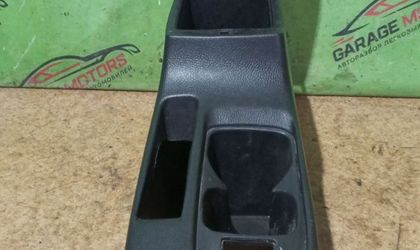 Подлокотник центральный Mitsubishi Lancer 9 2006