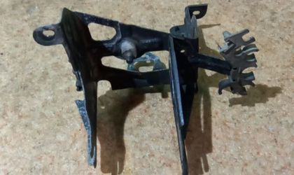 Кронштейн блока ABS Volkswagen Passat B5 