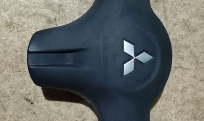 Подушка безопасности в руле Mitsubishi Lancer 9