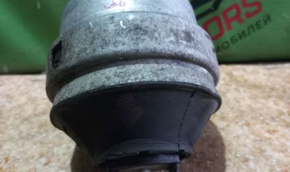 Подушка двигателя Volkswagen Passat B5+ 1.8 AWT