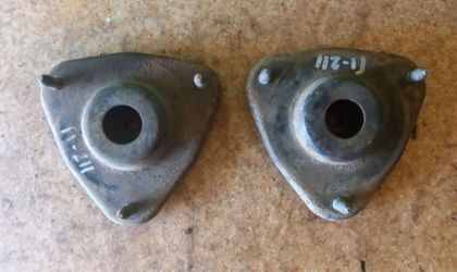 Опора передней стойки Mitsubishi Lancer 9 2003
