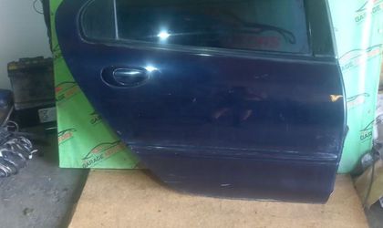 Дверь задняя правая Dodge Intrepid II 2002