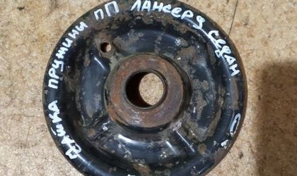 Чашка пружина передняя Mitsubishi Lancer 9 4G18