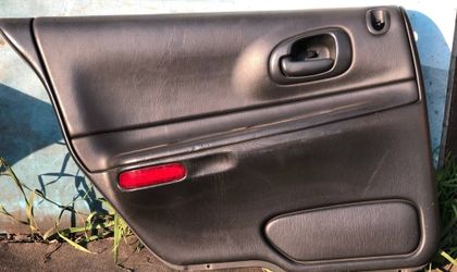 Обшивка двери задней левой Dodge Intrepid II 2002
