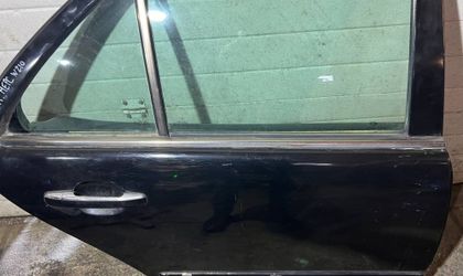 Бархотка наружняя задняя правая Mercedes EW2 10