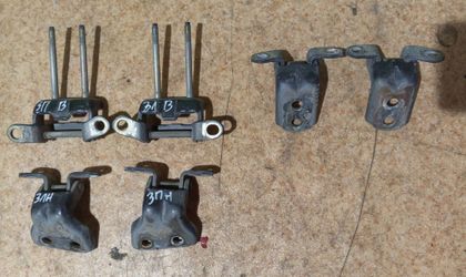 Петля двери Nissan Cefiro A32 1994 VQ20