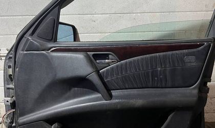 Стеклоподъемник передний правый Mercedes-Benz W210