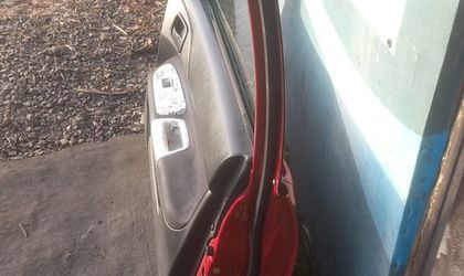 Замок двери передний правый Mitsubishi Lancer 9