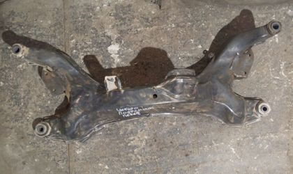 Подрамник передний Nissan Cefiro A32 1994 VQ20