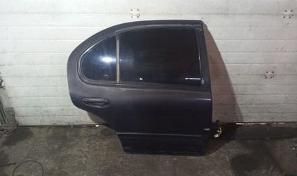 Дверь задняя правая Nissan Cefiro A32 1994 VQ20