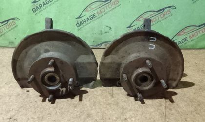 Поворотный кулак передний Mitsubishi Lancer 9 2006