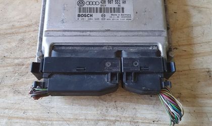 Блок управления двигателем Audi A4, B5 1994
