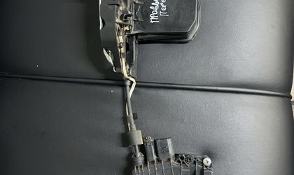 Доводчик двери пд П BMW 7 серия F01/F02 