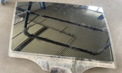 BMW 7 F01 Стекло двери задней правой (двойное)