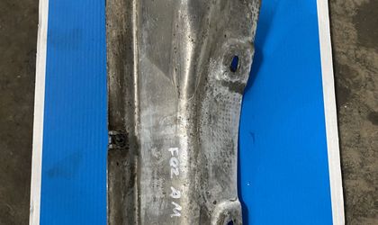 BMW 7  F01 F02 тепловой экран