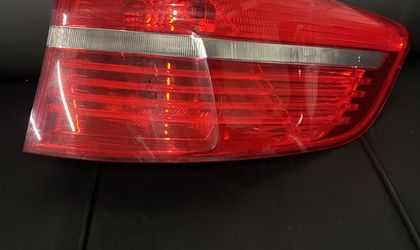 BMW X6 E71 Фонарь задний правый Америка USA