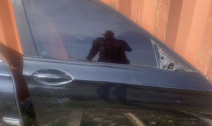 BMW 7 F01 F02 F04 Дверь передняя правая 
