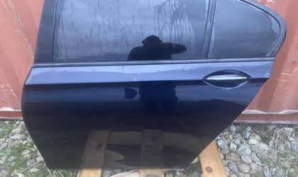 BMW 7 F02 F04 Дверь задняя левая цвет 416