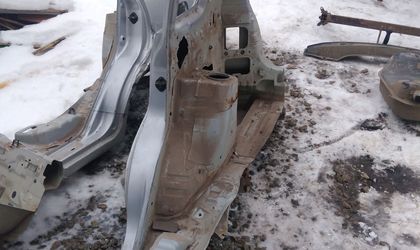Крыло заднее правое Kia Carens 1 2006 2.0 