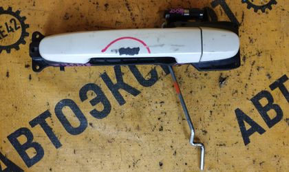 Ручка двери наружняя Toyota Auris ZRE152