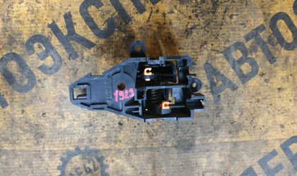 Ручка двери внутренняя передняя левая Colt Z25A