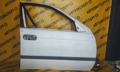 Дверь передняя правая Nissan Sunny B15 2001