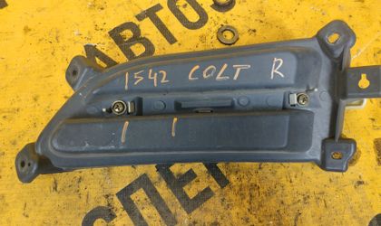 Заглушка в бампер передняя правая Mitsubishi Z25A