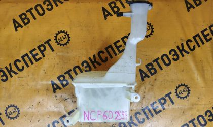 Бачок омывателя Toyota Ist NCP60