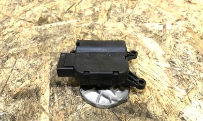 Моторчик заслонки отопителя Audi A4 B6 0132801302