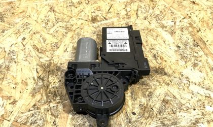 Мотор стеклоподъемника правый Audi A4 B6 8E2959802