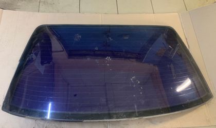 Заднее стекло Volkswagen Passat B3 1988