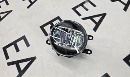 Фара противотуманная левая Toyota Camry 55 LED