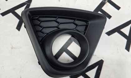 Накладка противотуманной фары Mazda CX-5 KE