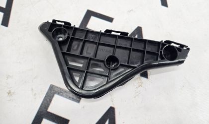 Крепление переднего бампера Toyota Camry 55 L