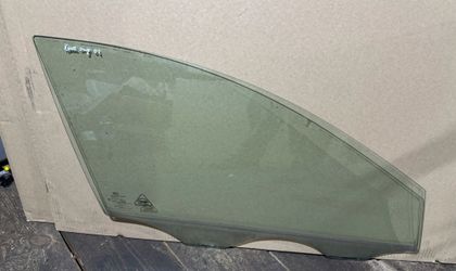 Стекло двери передней правой Kia Ceed I 2007