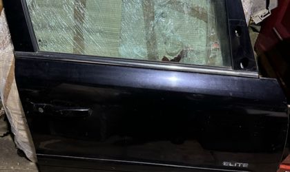 Дверь передняя правая Opel Zafira B рестайлинг...