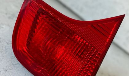 Фонарь крышки багажника левый Audi A4, B7 